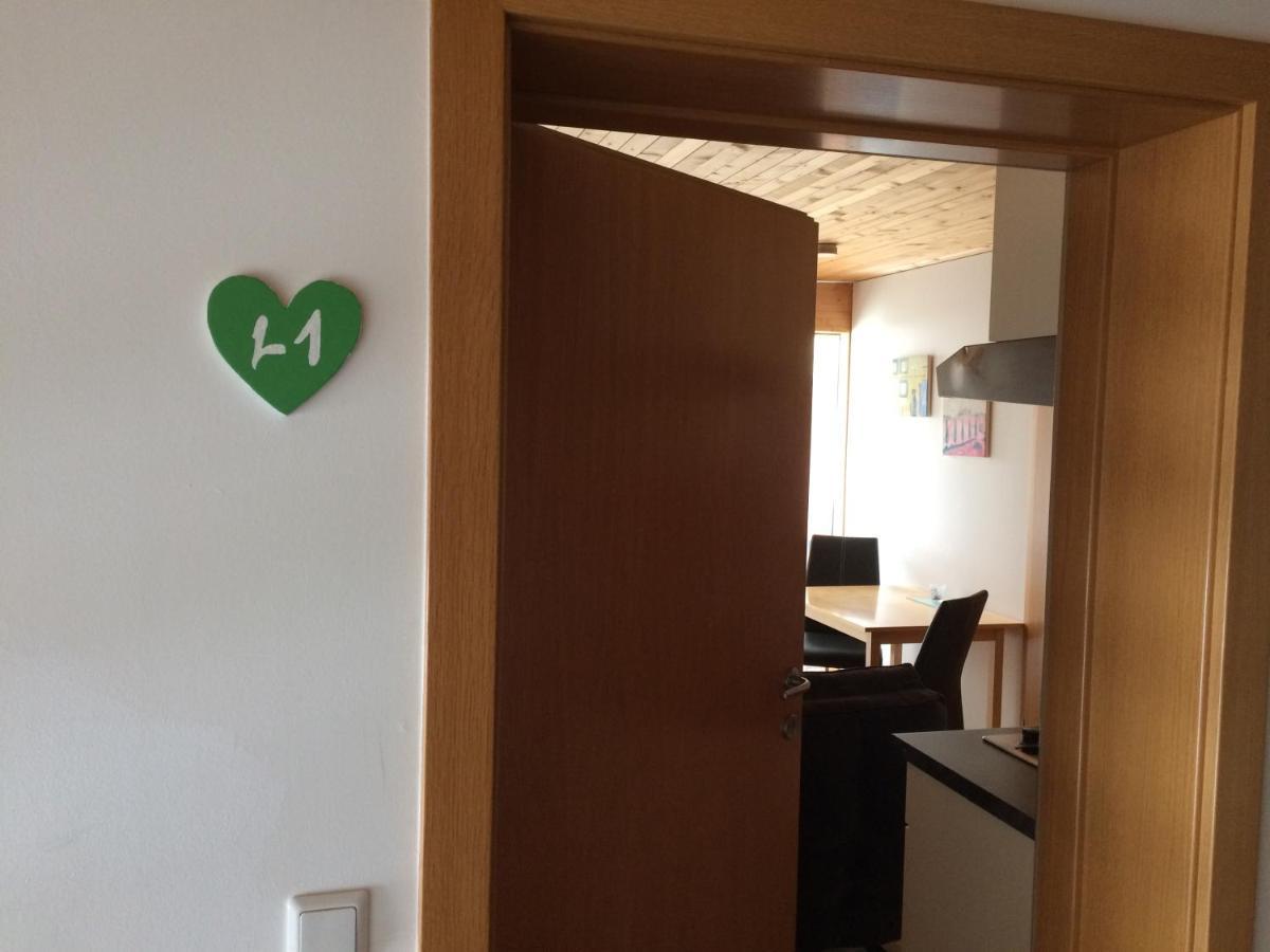 Waeldermetzge Huettenzimmer Und Wohnungen Warth  Exteriör bild