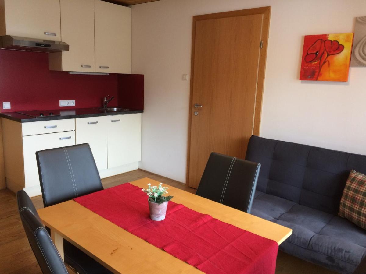 Waeldermetzge Huettenzimmer Und Wohnungen Warth  Exteriör bild
